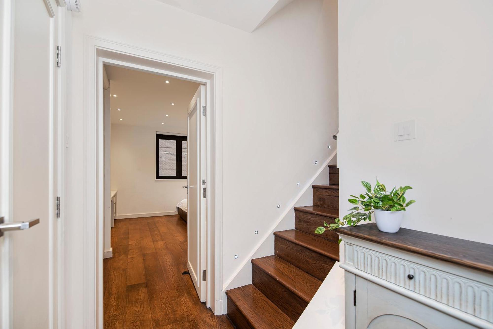 Central 2 Bed Maissonette Лондон Екстер'єр фото